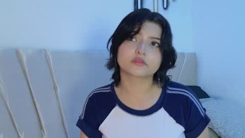 Mikoto Urb online show from November 25, 7:45 pm