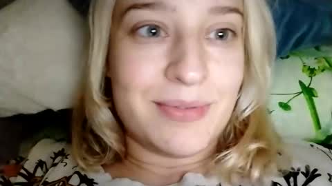 Mila 420 online show from December 18, 8:04 pm