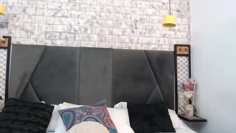 mila_adamss online show from November 28, 11:17 am