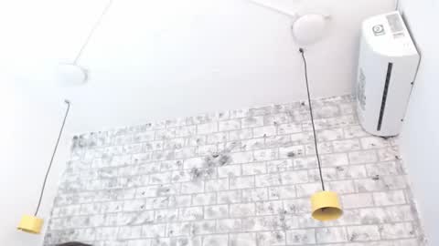 mila_adamss online show from October 17, 11:25 am