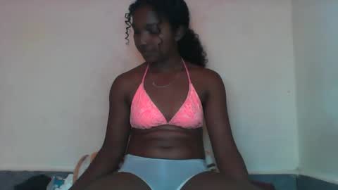 mila_lunah online show from March 16, 5:44 am