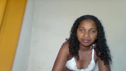 mila_lunah online show from April 8, 2:09 pm