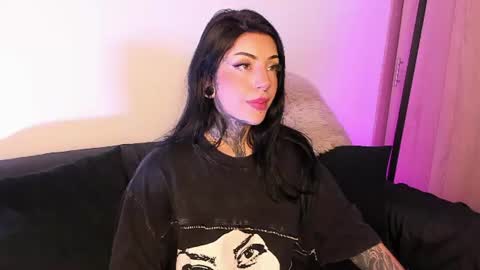     online show from June 18, 3:34 am