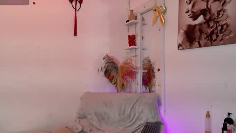 Mila  Max online show from December 4, 12:16 pm