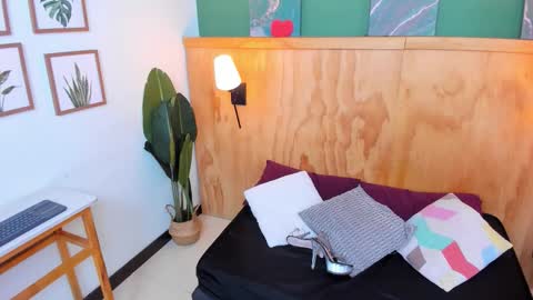 Mila and samy online show from November 27, 12:02 pm