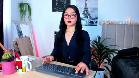 Mila online show from May 6, 12:00 pm