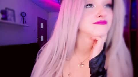 MiladyJolie online show from April 13, 8:29 am