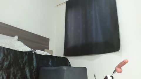 Snapshot of milahot23 chatting on February 27, 6:02 am mila online show from February 27, 6:02 am