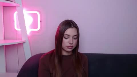 milanaangelas online show from February 15, 6:26 am