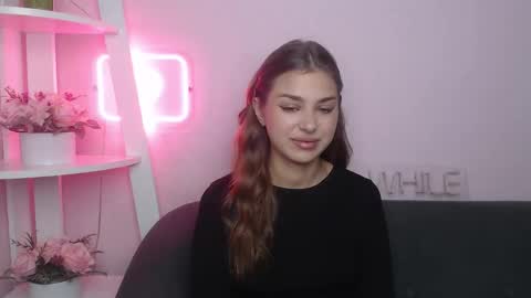 Snapshot of milanaangelas chatting on October 25, 4:46 am milanaangelas online show from October 25, 4:46 am