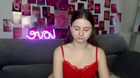 milanaroz online show from November 20, 6:01 am