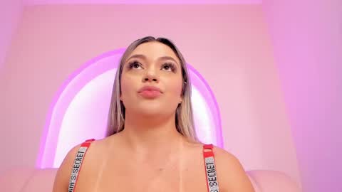 Sexy Mila  online show from May 7, 12:45 pm