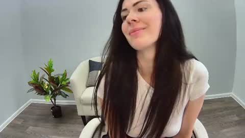 milasecretsss online show from July 21, 12:29 pm