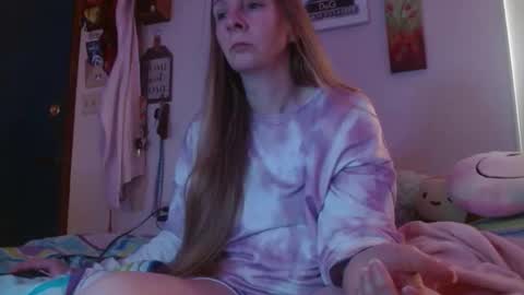 Mila online show from March 18, 1:39 pm