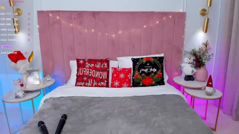 Mia online show from December 24, 5:38 am