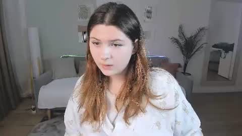 milenafiery online show from June 21, 3:24 am