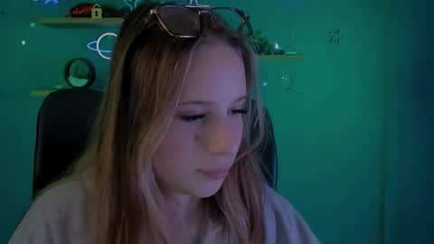 Sweet Miles online show from February 25, 8:34 pm