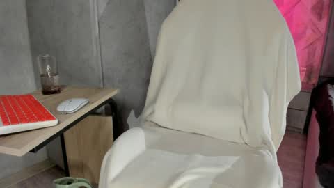 Maria online show from April 15, 11:02 am