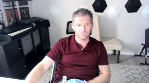 Snapshot of milf_hunter567 chatting on October 19, 7:18 pm milf_hunter567 online show from October 19, 7:18 pm