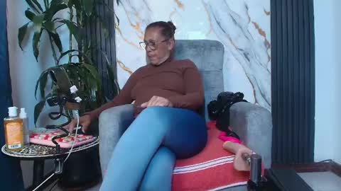  milf sikiu  online show from April 30, 9:08 pm