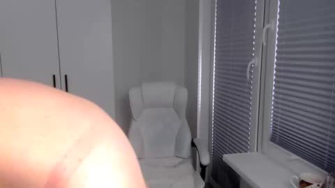 MilfScarlette online show from April 7, 5:53 am