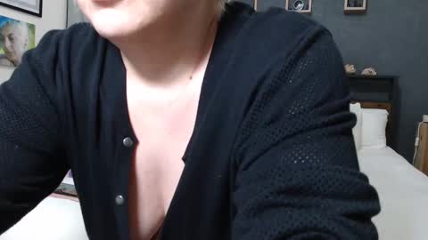 Snapshot of milfyanddaddy chatting on February 12, 11:30 pm milfyanddaddy online show from February 12, 11:30 pm