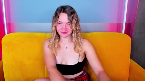 milkablond online show from September 16, 12:56 am