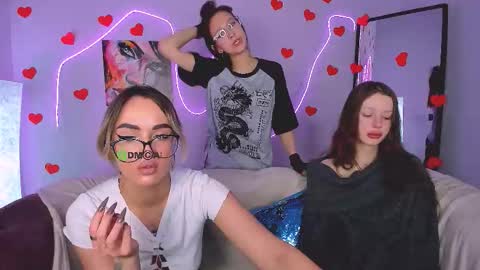 Mila online show from February 18, 9:03 pm