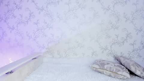 Snapshot of milky_waybaby chatting on February 20, 10:16 am Vivian online show from February 20, 10:16 am