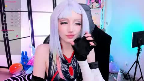 milky cute online show from May 11, 7:11 pm