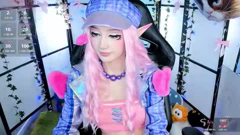 milky cute online show from November 17, 11:18 pm