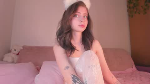 Milla online show from May 30, 7:01 pm