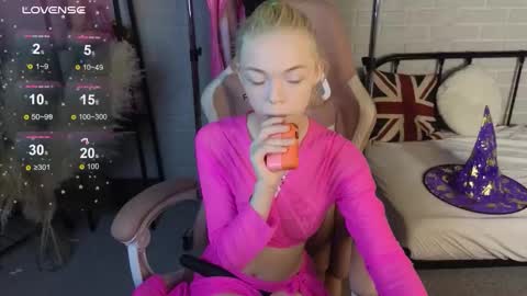 Hello  Im Mila online show from October 23, 9:22 am