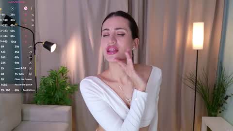 Anna online show from December 22, 2:35 pm