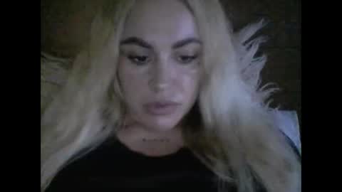 millisa13 online show from April 7, 10:23 pm