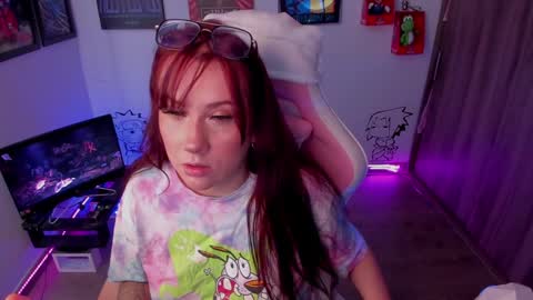 Monkey D Maddie online show from December 9, 8:23 pm