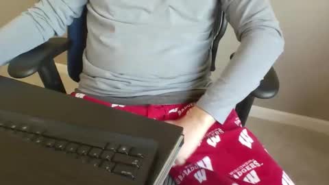 milwaukeebadger24 online show from February 4, 4:11 pm