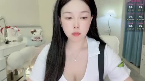 mimmouo online show from May 19, 7:26 am