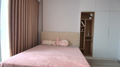 Mina online show from May 15, 3:15 am