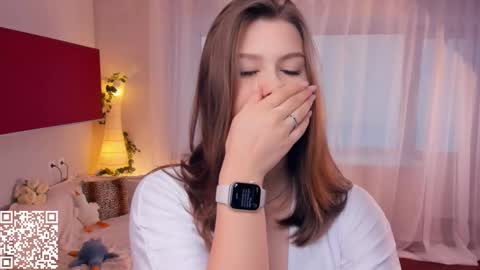 Mindi online show from October 25, 8:02 am