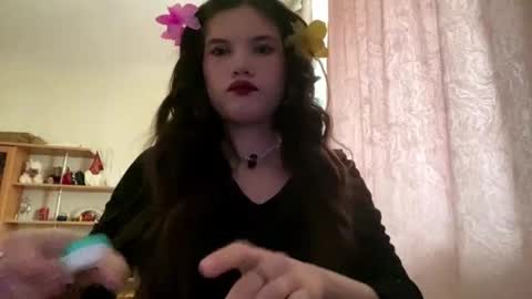 Snapshot of minforbush chatting on October 12, 5:33 am Amelia online show from October 12, 5:33 am