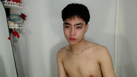 mingkla_man online show from April 8, 3:20 am