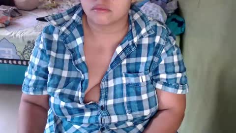 Andrea online show from May 6, 11:05 am