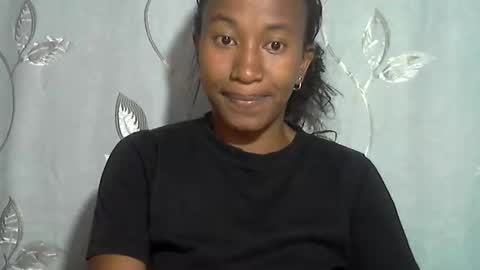 minouch211907 online show from March 8, 2:37 am