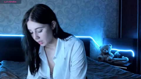 Hi Im Naomi online show from December 18, 12:06 am