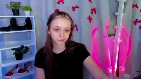 Snapshot of mipsymipson chatting on March 5, 10:22 am NEXT STREAM NOVEMBER  27282930 online show from March 5, 10:22 am