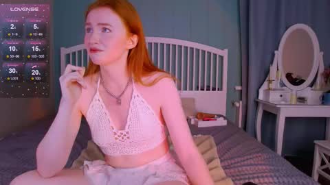 Snapshot of mira_glace chatting on October 22, 10:18 am Mira3 online show from October 22, 10:18 am