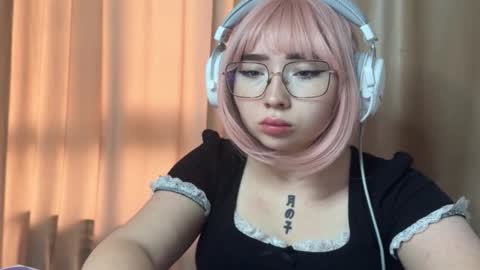 Snapshot of mira_light_ chatting on September 29, 1:04 am mira_light_ online show from September 29, 1:04 am