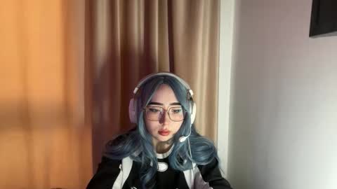 Snapshot of mira_light_ chatting on September 22, 9:13 am mira_light_ online show from September 22, 9:13 am