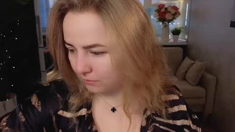 Mira online show from March 28, 1:07 am